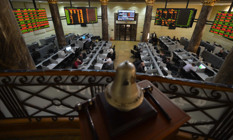 مبيعات عربية وأجنبية تكبد البورصة المصرية  5.7 مليار جنيه خسائر بالختام