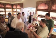 خلال زيارة «واحة تجلي».. رئيس الوزراء يؤكد ضرورة التوسع في مشروعات الحرف اليدوية والزيوت العطرية