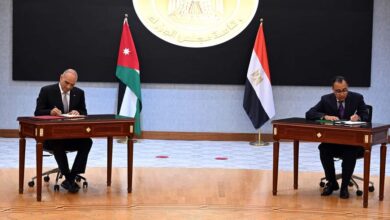 رئيسا وزراء مصر والأردن يوقعان محضر اجتماعات الدورة الـ32 للجنة العليا المصرية الأردنية المُشتركة