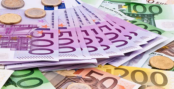 سعر اليورو مقابل الجنيه اليوم الاثنين في البنوك المصرية