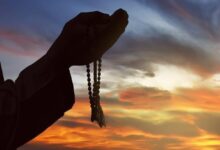 أذكار المساء حصن المسلم من كل سوء.. 5 فوائد لمن يرددها يوميا