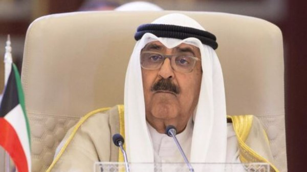 أمير الكويت يبدأ أول زيارة رسمية إلى فرنسا