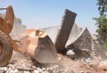 إزالة التعديات على أراضى الدولة ضمن المرحلة الثالثة بالموجة الـ26 بمركزى أسوان ودراو