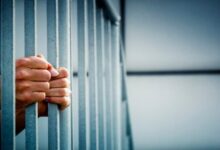 احذر.. الاتجار في المواد المخدرة يعرضك لعقوبة السجن المؤبد طبقا للقانون