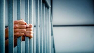 احذر.. الاتجار في المواد المخدرة يعرضك لعقوبة السجن المؤبد طبقا للقانون