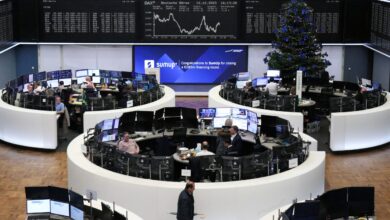 الأسهم الأوروبية تتراجع عند التسوية بضغط من رسوم ترامب الجمركية