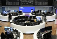 الأسهم الأوروبية تنخفض عند التسوية بعد تصريحات حول إقالة رئيس الفيدرالي الأمريكي