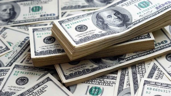 التحفظ على 16مليون جنيه من تجارة النقد الأجنبي.. وهذه عقوبة الإتجار في العملة