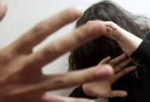 التحقيق في اتهام صاحب مقهى بالاعتداء على ابنته القاصر بالمنيرة الغربية