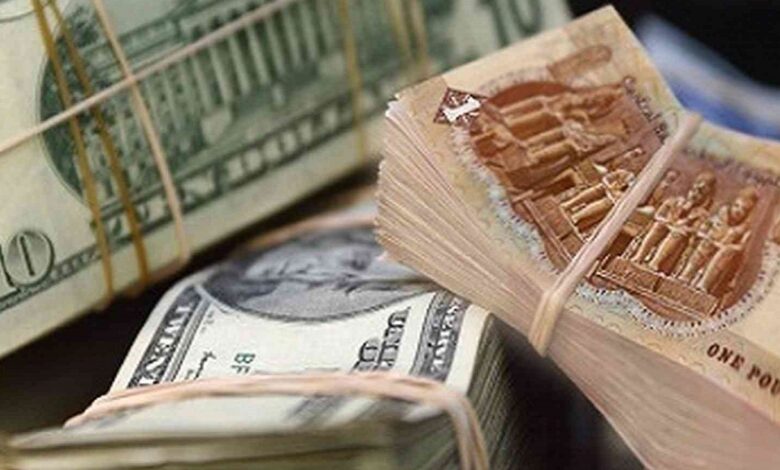 الدولار يواصل التراجع أمام الجنيه وسط تحسن السيولة الأجنبية بالبنوك