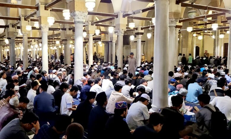 النبي كان يأخذ بالأسباب ويصدق التوكل على الله.. فيديو