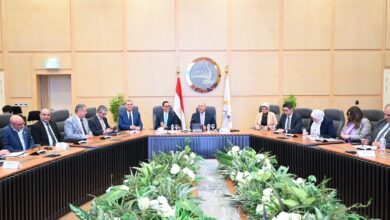 "الوزير" يستعرض التعديلات الجديدة في البرنامج الوطني لتنمية صناعة السيارات