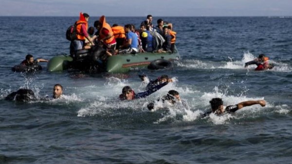انقلاب قارب قبالة جزر مينتاواي... 11 مفقودًا وجهود إنقاذ مستمرة في إندونيسيا