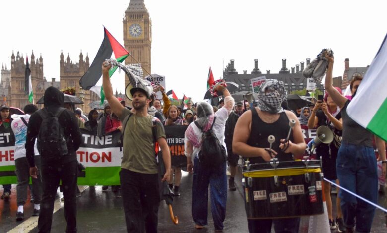 بريطانيا تعتقل 55 شخصا خلال مسيرة لحركة "فلسطين أكشن" | أخبار