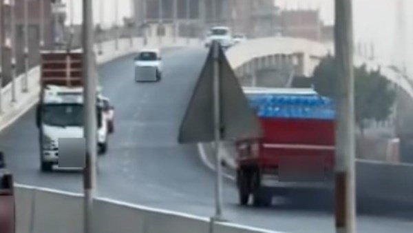 بعد انتشار الفيديو.. قرار ضد سائق سيارة نقل بالقليوبية