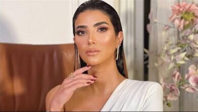 بملابس البحر .. ريم سامي تستعرض رشاقتها