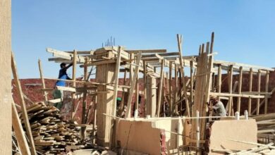 تنفيذ حملات إزالة لمخالفات بناء وإشغالات وغلق أنشطة مخالفة بعددٍ من المدن الجديدة