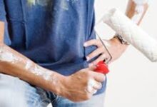 حكم الوضوء مع وجود بقايا دهان على يد عامل النقاشة؟.. الإفتاء توضح