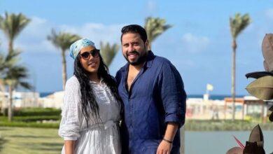 خست النص.. شيماء سيف تخطف الأنظار رفقة زوجها