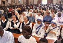 رئيس أساقفة إيبارشية الخرطوم الفخري يحتفل باليوبيل الذهبي لخدمته الأسقفية