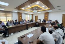 رئيس العبور الجديدة يتابع مشروعات المرافق والطرق ويجتمع مع الشركات العاملة بالمدينة