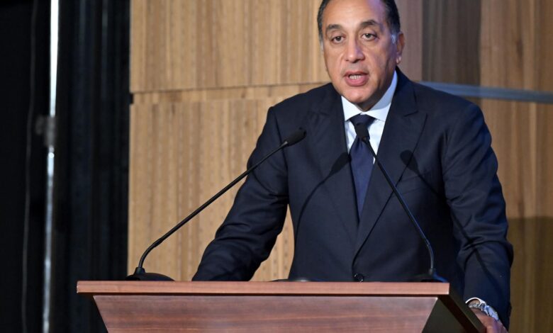 رئيس الوزراء: صندوق النقد لا يطلب قطاعات أو شركات محددة ببرنامج الطروحات