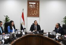 رئيس الوزراء يتابع جهود دعم وتعزيز أوجه التعاون الاقتصادي المصري الأمريكي