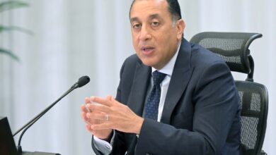 رئيس الوزراء يستعرض تقريرًا حول موقف تقديم خدمات الشهر العقاري من خلال المنافذ البريدية 