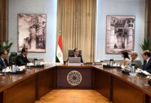 رئيس الوزراء يلتقي المدير الإقليمي لمنظمة الصحة العالمية لإقليم الشرق الأوسط