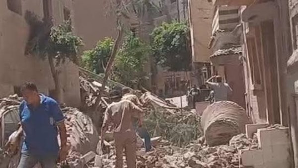 شاهد.. انهيار مئذنة مسجد أثري بسمنود دون خسائر بشرية.. صور