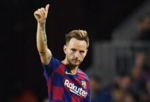 لاعب برشلونة السابق راكيتيتش يعلن إعتزال كرة القدم برسالة مؤثرة