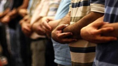 ما حكم قراءة الفاتحة للمأموم في الصلاة الجهرية؟.. أمين الفتوى يجيب
