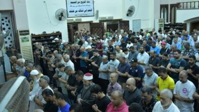 ماذا بينك وبين الله.. أقباط ومسلمو بورسعيد يودعون الكابتن ميمي عبد الرازق