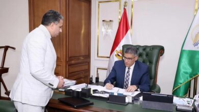 محافظ الجيزة يوجه بإرجاء تقديم شهادة الكشف الطبي لطلاب الصف الأول الابتدائي تخفيفًا للتزاحم