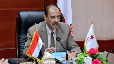 محافظ سوهاج يوجه بتواجد مفتشي التموين مبكرًا لضمان صرف الخبز والسلع التموينية للمواطنين