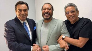 محمود سعد برفقة قرداحي والحجار فى كواليس حلقتهما بـ«كامل العدد»