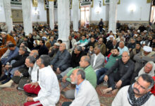 هل ترك خطبة الجمعة والاكتفاء بالركعتين مع الإمام يبطل