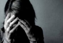 هناء تطلب الخلع أمام محكمة الأسرة: بيساوم فتيات على صورهم