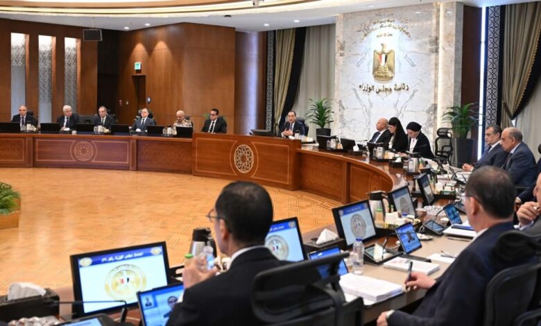 وزير الاستثمار: حوار مجتمعي حول أفضل السبل والآليات لتطوير أداء المشروعات العاملة بنظام المناطق الحرة 