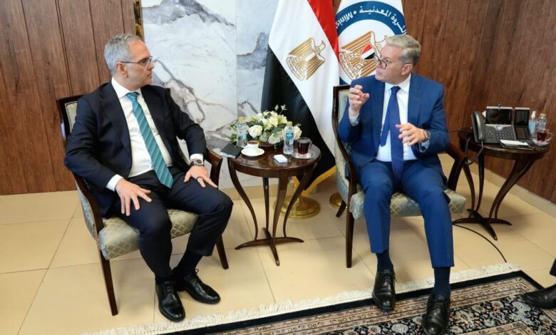 وزير البترول يبحث مع "شلمبرجير" سبل دعم أنشطة الاستكشاف والإنتاج 