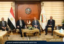 وزير الشئون النيابية يهنئ المستشار محمد الشناوي لتوليه منصب رئيس هيئة النيابة الإدارية