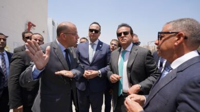 وزير الصحة يدشن المرحلة الأولى من مبادرة "رعايتك في بيتك"