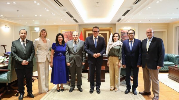 وفد من «الصحة العالمية» يلتقي "عبدالغفار" لتجديد الاعتماد الدولي لهيئة الدواء المصرية